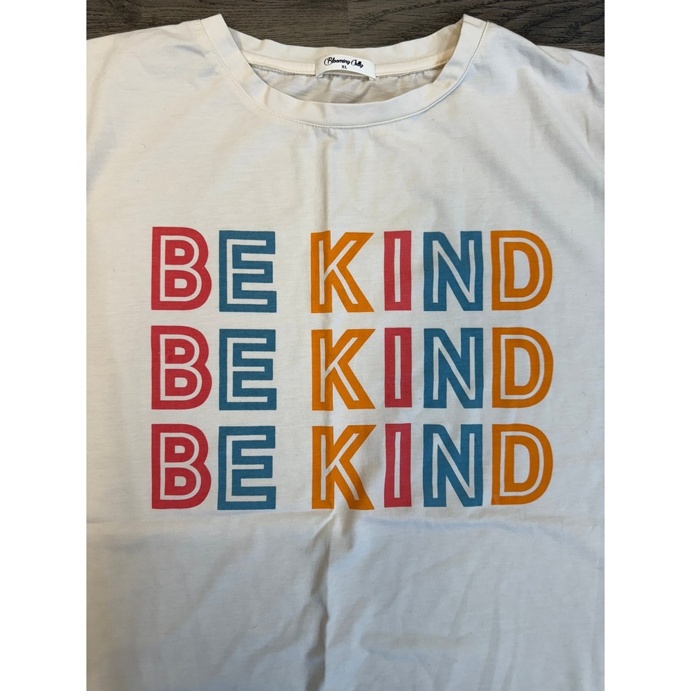 Blooming Jelly Be Kind Graphic T-Shirt Cream XL Retro Short Sleeve Crew Neck